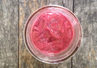 organic smoothie recipe - organic smoothie - organic media network - berry smoothie - strawberry smoothie - organic berry smoothie recipe