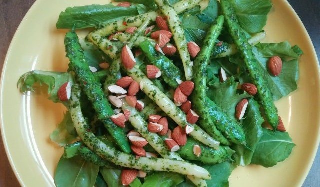 baby kale bean salad - fresh produce - organic - organic food - salad - organic salad - easy recipe - recipe - summer salad - summer vegetables - wax beans - basil - vinaigrette