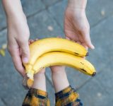 organic bananas - organic media network - organic vs non organic bananas