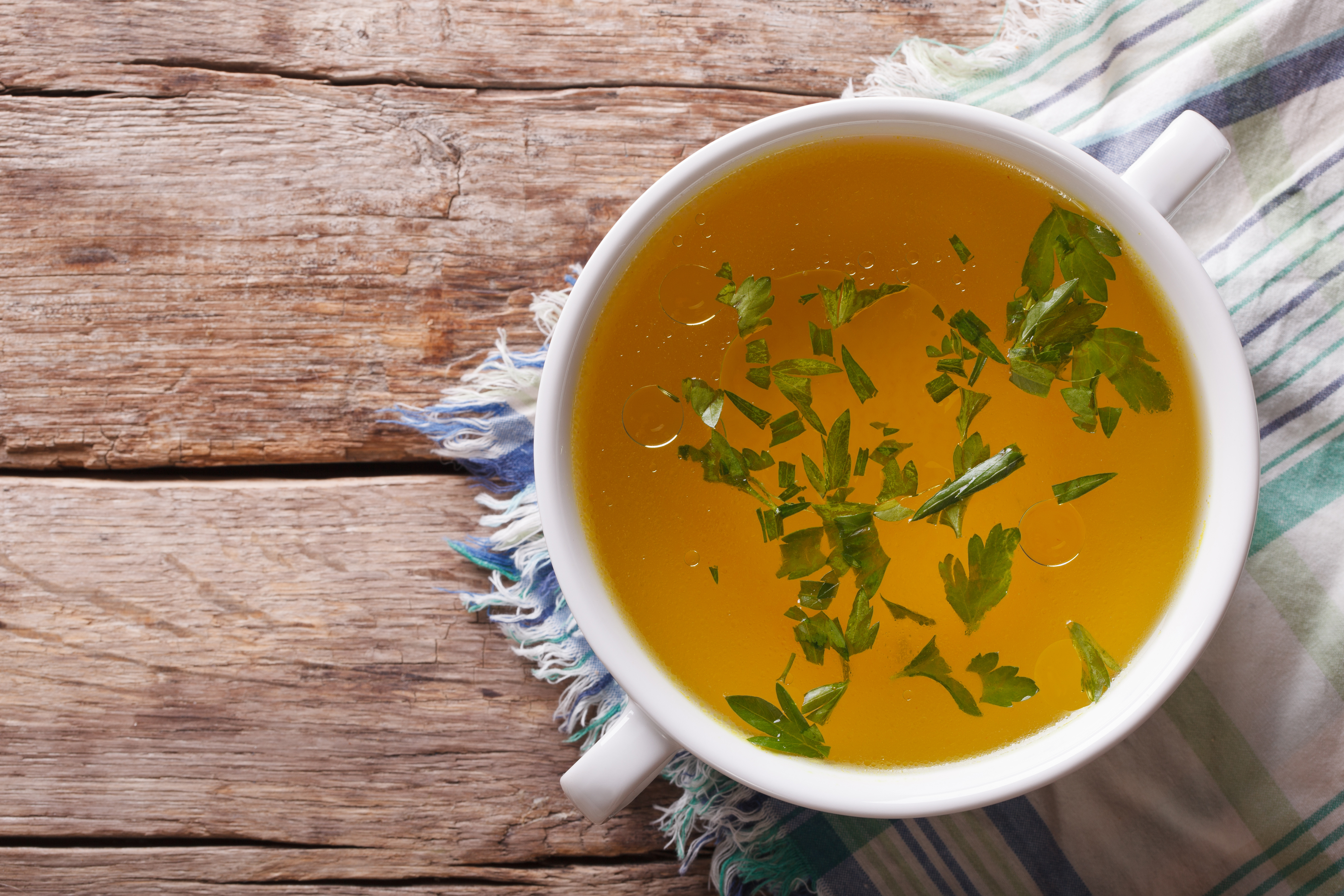 broth - homemade broth - healthy broth - recipe - healthy recipe - gut health - amino acids - nourishing - nourishment - immune boosting