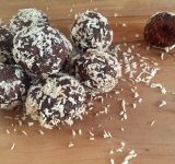 healthy chocolate avocado truffles - healthy snack - healthy dessert - avocado - truffles - recipe