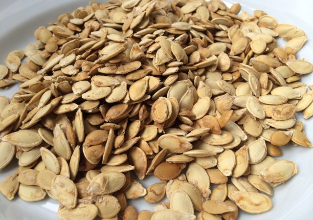 toasted pumpkin seeds - pumpkin seeds - baking method - squash - october - snacks - an organic conversation - education - inspiration - green living - green media - helge hellberg