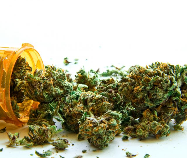 health benefits of cannabis - medical marijuana - medicinal marijuana - using cannabis safely - safe cannabis use - safe marijuana use - health benefits of pot
