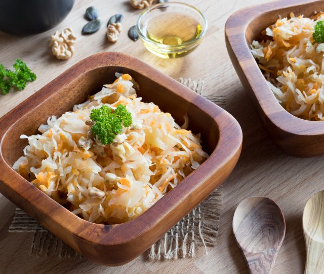 manage autism - symptoms of autism - managing autism - autism - symptoms - food as medicine - omega 3s - fatty acid - salmon - avocado - olive oil