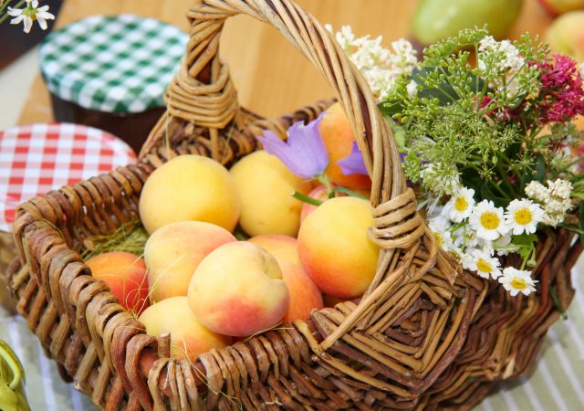 gift of produce - gifts - gift ideas - seasonal produce - fruit - inspiration - whats in season - an organic conversation - helge hellberg - earls organic